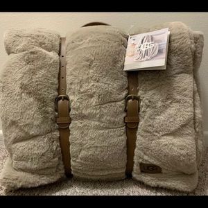 ugg blanket and pillow set
